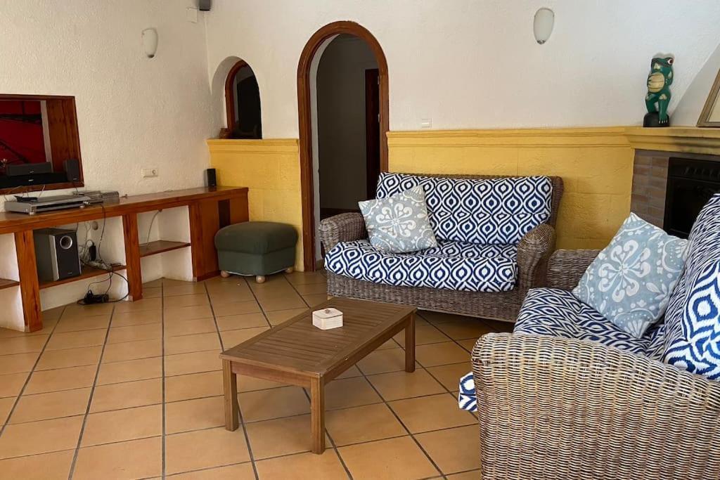 Super Maison Avec Vue Et Piscine Eau De Mer Сasa de vacaciones Dénia