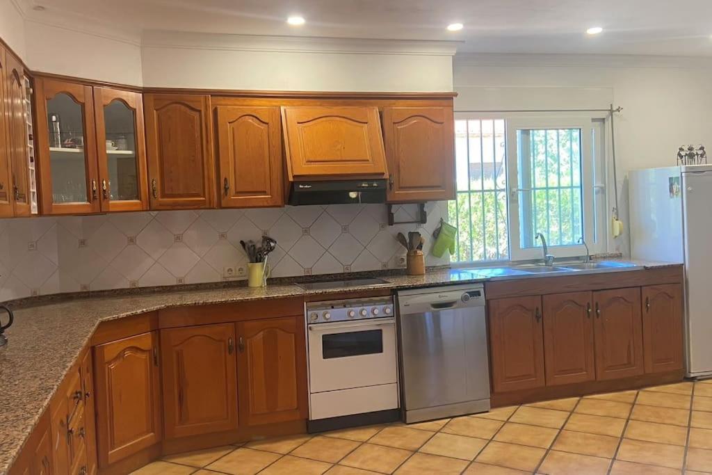 Сasa de vacaciones Super Maison Avec Vue Et Piscine Eau De Mer Dénia